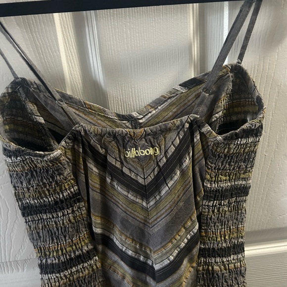 Billabong Ruched Dress - Picture 4 of 4